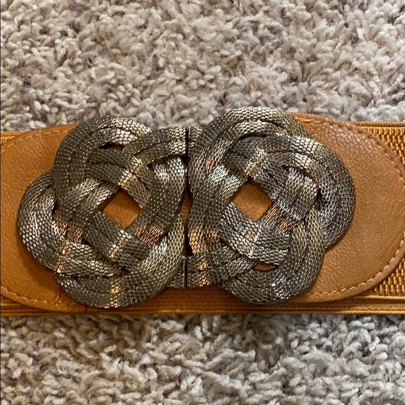 Foreign Exchange Tan Belt - Picture 2 of 4